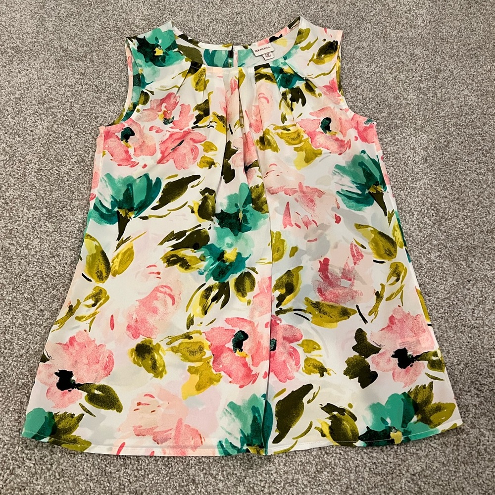 Floral tank blouse. Like brand new!